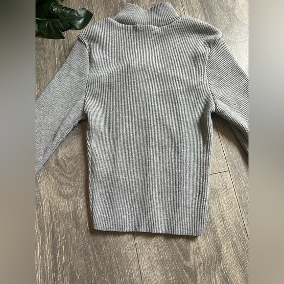 Fashion Nova Back On Top Keyhole Ribbed Mock Neck Sweater in Heather Grey Size M - Picture 7 of 11